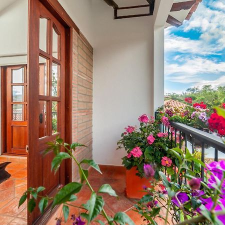 Casa De Las Flores บียาเดเลย์บา ภายนอก รูปภาพ