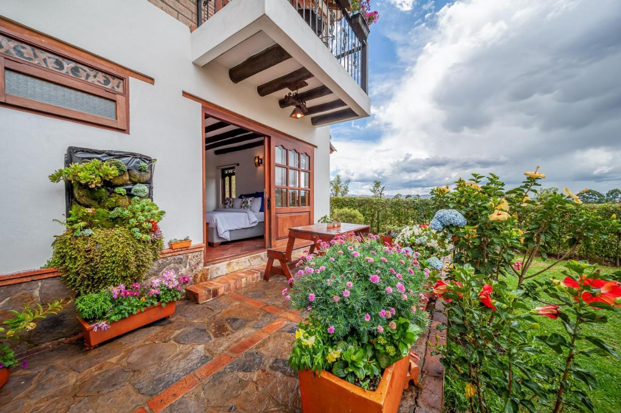Casa De Las Flores บียาเดเลย์บา ภายนอก รูปภาพ