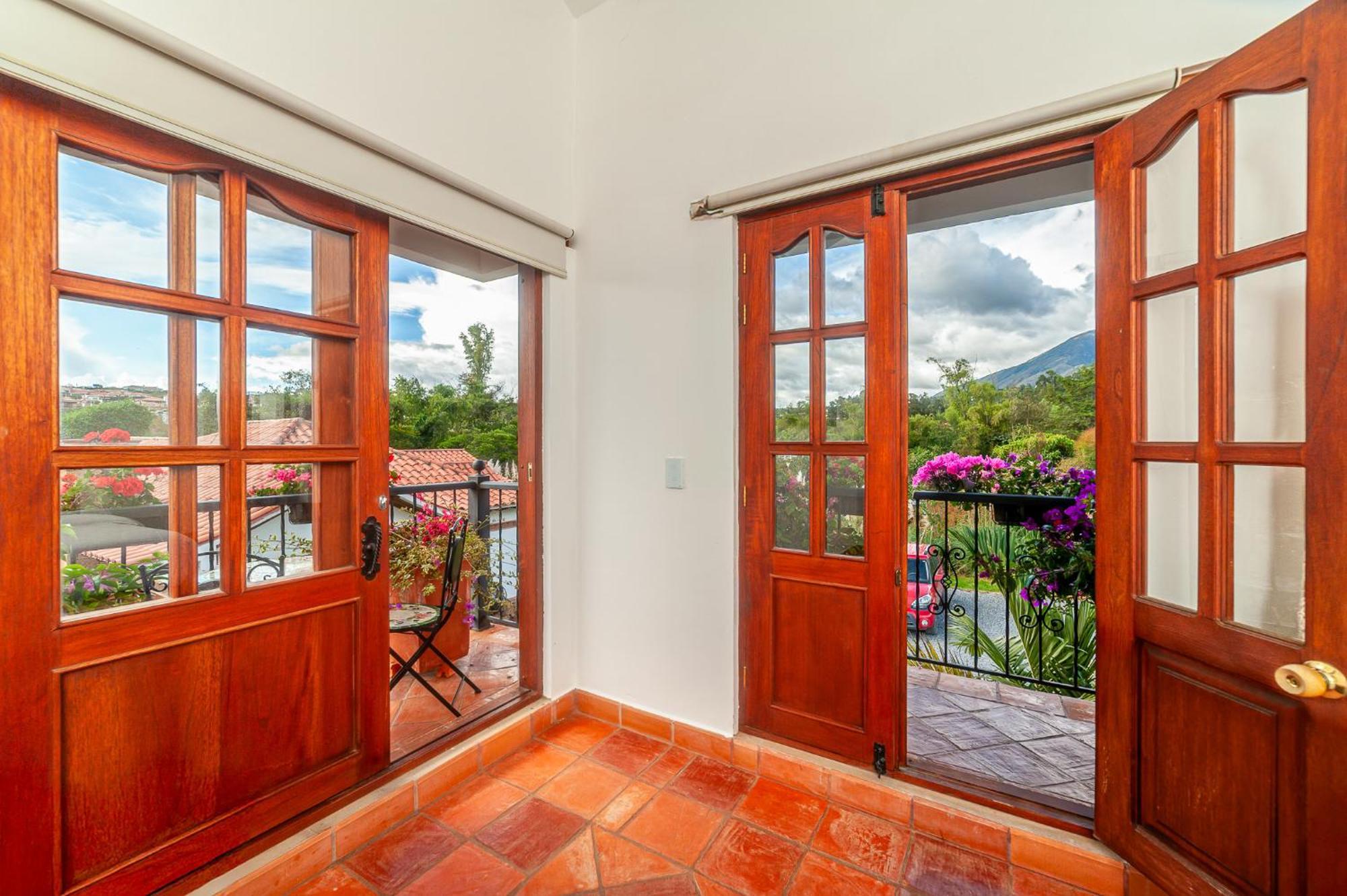 Casa De Las Flores บียาเดเลย์บา ภายนอก รูปภาพ
